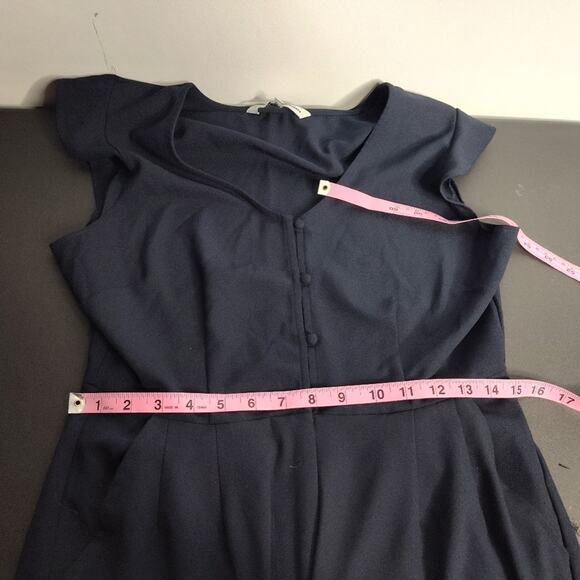 CUPCAKES and CASHMERE navy jumpsuit button front flutter sleeve tapered size 6 - Picture 5 of 7